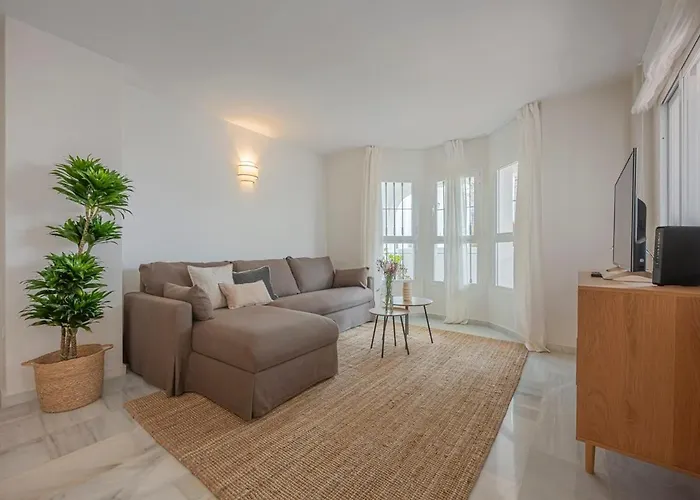 Marvellous 3 Bedroom Flat With Pool And Terrace