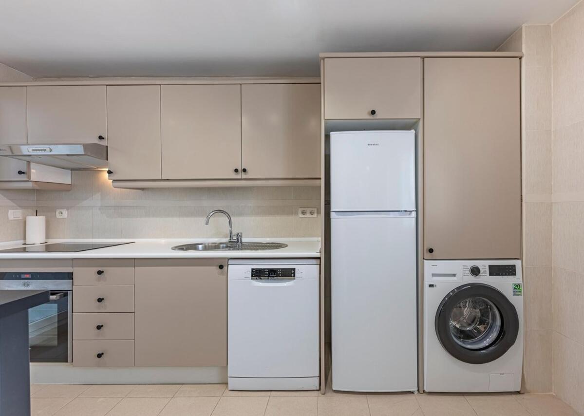 Marvellous 3 Bedroom Flat With Pool And Terrace Appartement *