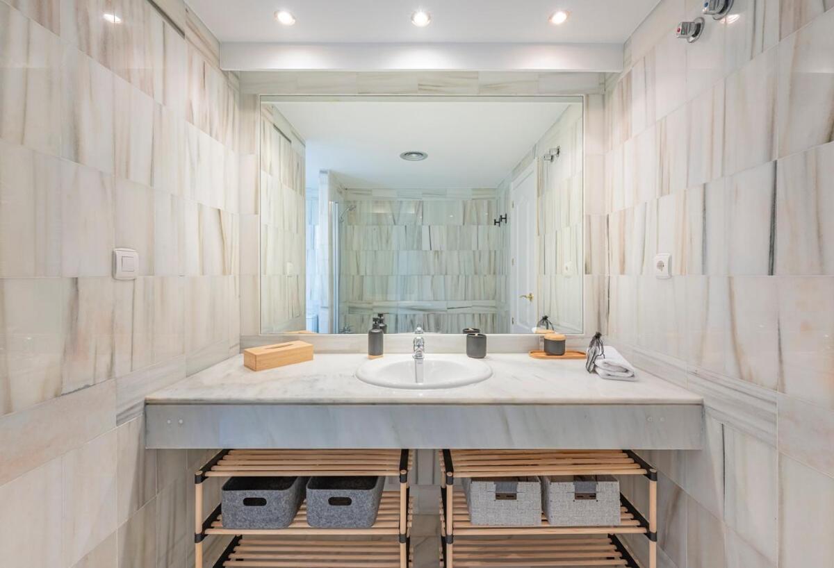 Marvellous 3 Bedroom Flat With Pool And Terrace Apartamento *