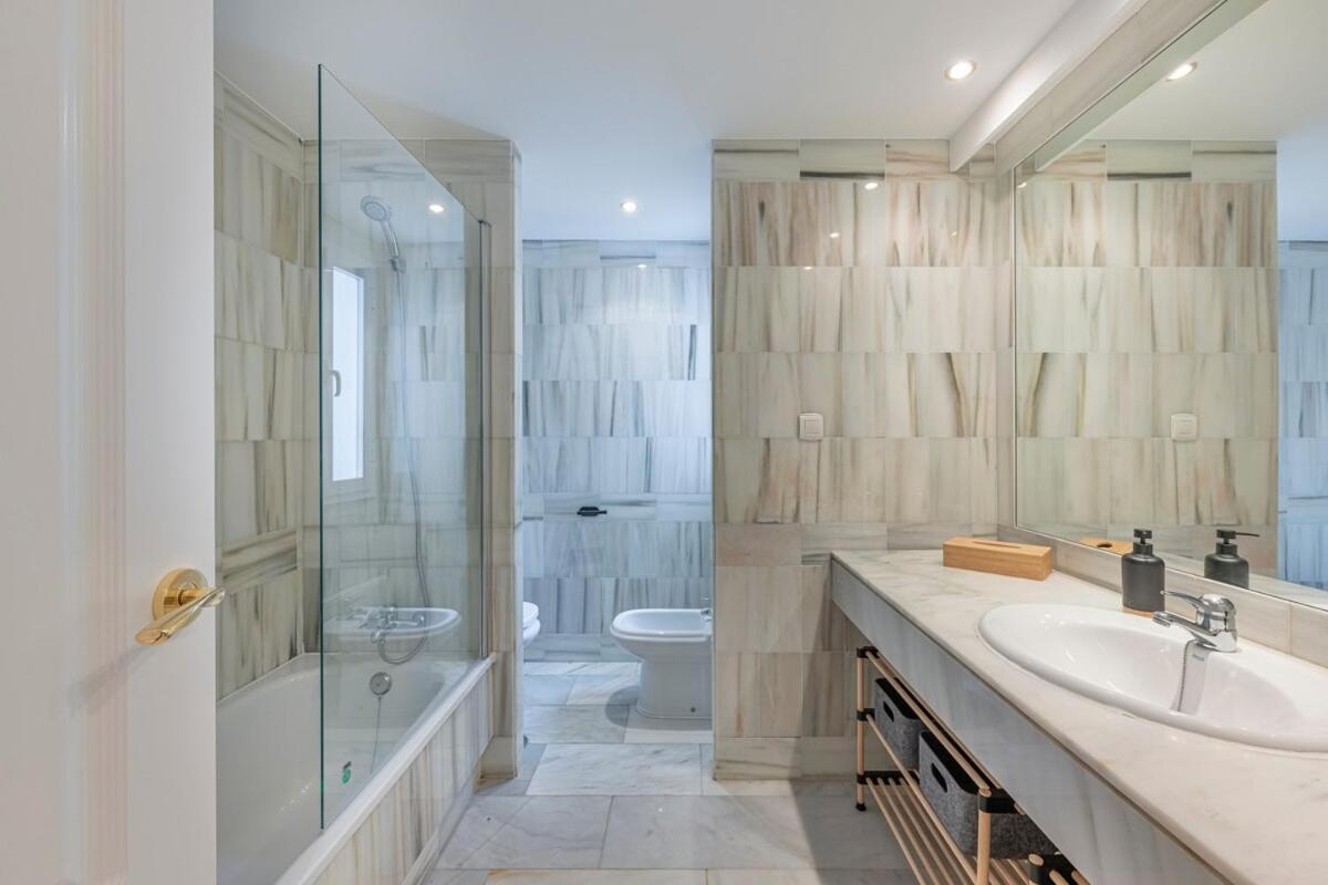Marvellous 3 Bedroom Flat With Pool And Terrace * Marbella