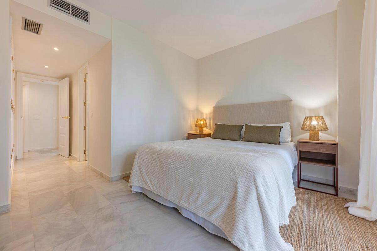 Marvellous 3 Bedroom Flat With Pool And Terrace Apartamento *